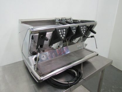 Used commercial COFFEE MACHINES - LA SAN MARCO -100 E 2 group